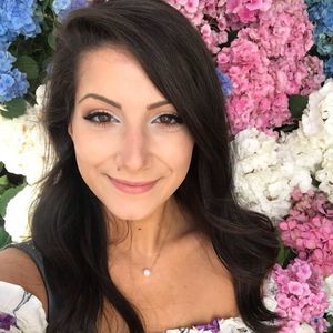 Meet your Posher, Christina